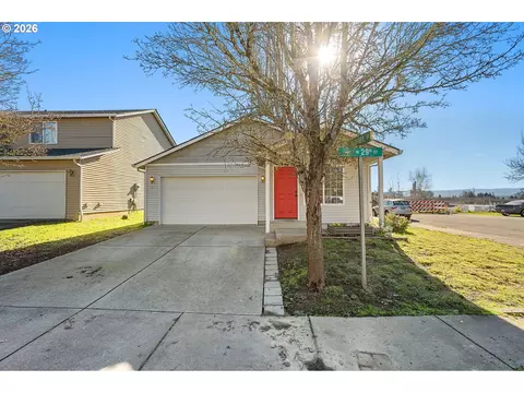 1211 W 29th St, Vancouver, WA 98660