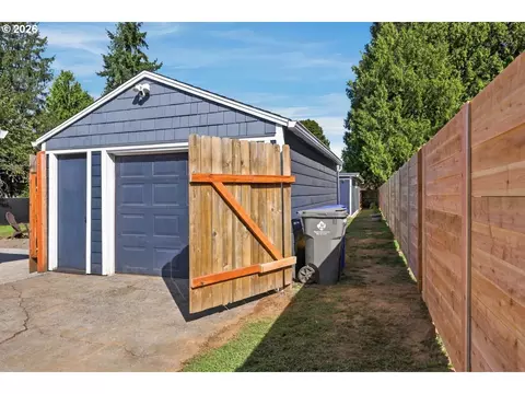 Other - 4921 SE Welch Rd, Gresham, OR 97080 photo 5 of 11