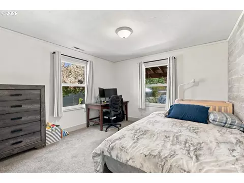 Bedroom - 4921 SE Welch Rd, Gresham, OR 97080 photo 1 of 5
