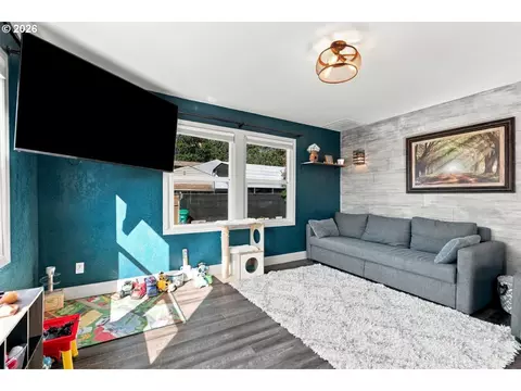 Living - 4921 SE Welch Rd, Gresham, OR 97080 photo 1 of 2