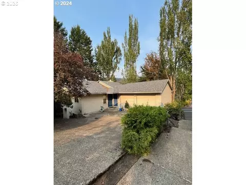 5901 SW Karla Ct, Portland, OR 97239