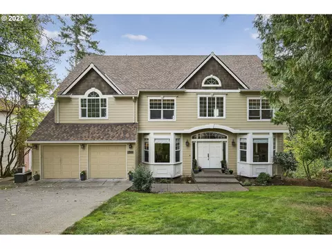 8452 NW Timber Ridge Ct, Portland, OR 97229