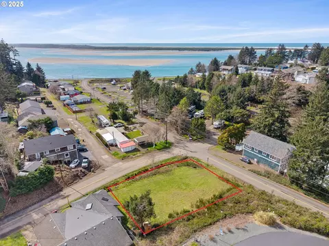2200 Old Netarts Rd, Tillamook, OR 97141