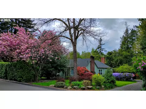 8077 SW Cedarcrest St, Portland, OR 97223