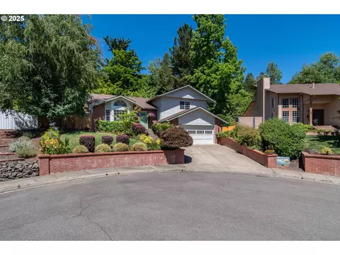 169 NW Brent Ct, Roseburg, OR 97471