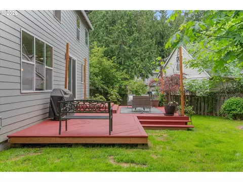 Exterior - 1944 SW 20th Ct, Gresham, OR 97080 photo 6 of 11
