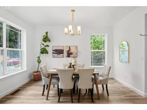 Dining - 1944 SW 20th Ct, Gresham, OR 97080 photo 1 of 3