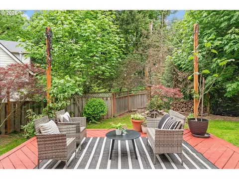 Exterior - 1944 SW 20th Ct, Gresham, OR 97080 photo 3 of 11