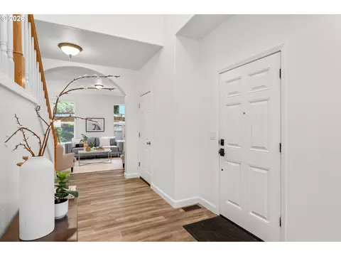 Entry Way - 1944 SW 20th Ct, Gresham, OR 97080 photo 1 of 1