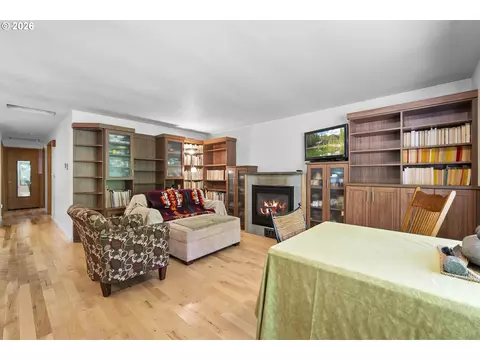 Living - 65552 E Timberline Dr, Rhododendron, OR 97049 photo 1 of 2