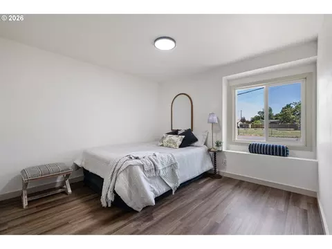 1550 S St, Springfield, OR 97477 photo 17