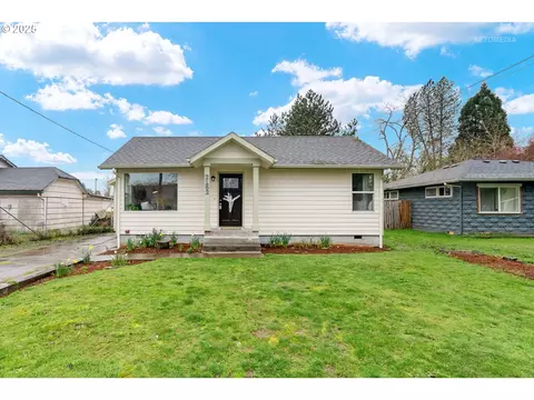2152 Willamina Ave, Forest Grove, OR 97116