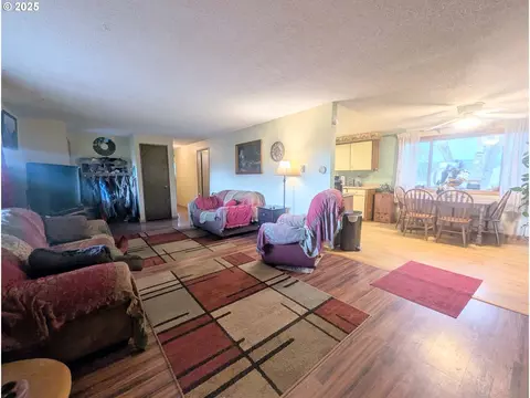 Living - 71564 Palmer Junction Rd, Elgin, OR 97827 photo 1 of 2