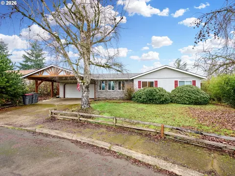 750 NE 5th St, Willamina, OR 97396