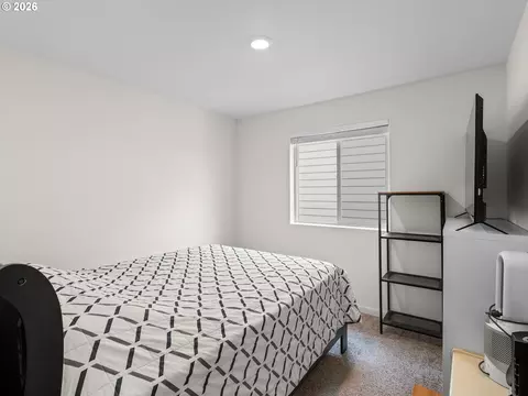 Bedroom - 4202 SW Thomas Ave, Gresham, OR 97080 photo 4 of 9