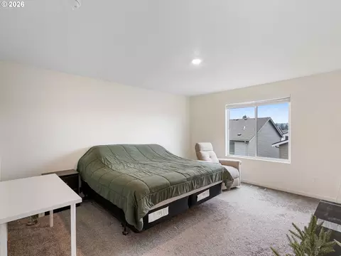 Bedroom - 4202 SW Thomas Ave, Gresham, OR 97080 photo 1 of 9