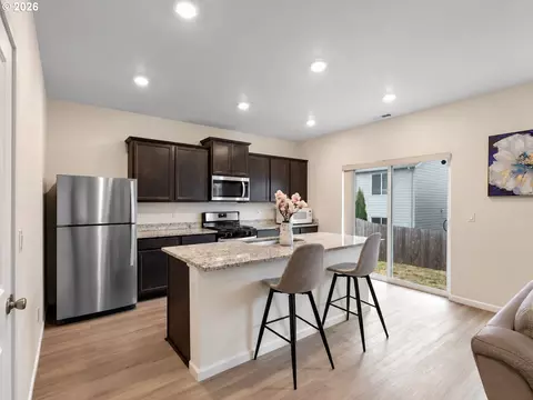 Kitchen - 4202 SW Thomas Ave, Gresham, OR 97080 photo 1 of 2