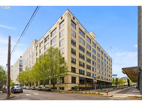 1400 NW Irving St #402, Portland, OR 97209