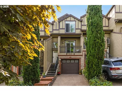 5005 SW View Point Ter, Portland, OR 97239