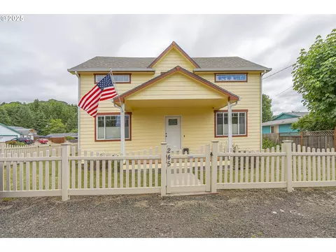 245 NE Balm St, Sheridan, OR 97378