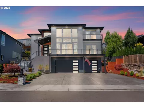 1345 N R St, Washougal, WA 98671