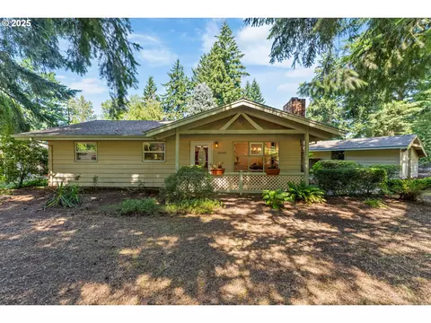 16511 NE Wasco St, Portland, OR 97230