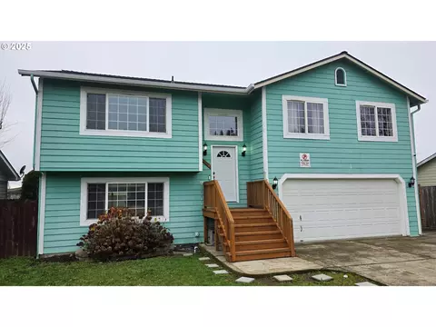 Exterior - 934 S 46th St, Springfield, OR 97478 photo 2 of 12