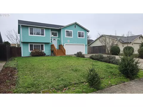 Other - 934 S 46th St, Springfield, OR 97478 photo 4 of 11