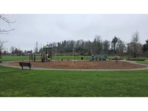 Other - 934 S 46th St, Springfield, OR 97478 photo 11 of 11