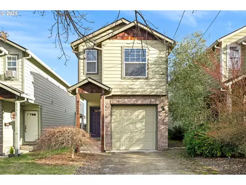 9222 N Charleston Ave, Portland, OR 97203