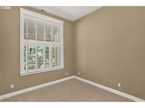 Bedroom - 2427 SElliott Dr, Gresham, OR 97080 photo 6 of 9