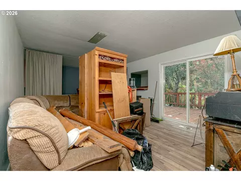 Living - 36430 Dubarko Rd, Sandy, OR 97055 photo 6 of 6