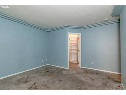 Bedroom - 36430 Dubarko Rd, Sandy, OR 97055 photo 2 of 2