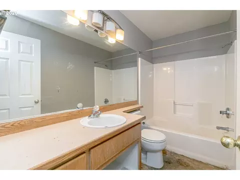 Bath - 36430 Dubarko Rd, Sandy, OR 97055 photo 1 of 3