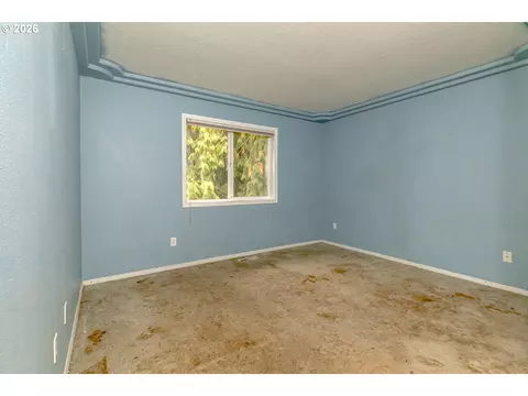 Bedroom - 36430 Dubarko Rd, Sandy, OR 97055 photo 1 of 2