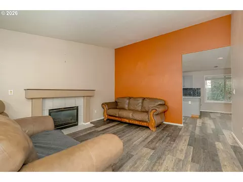 Living - 36430 Dubarko Rd, Sandy, OR 97055 photo 3 of 6