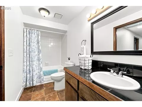 Bath - 3691 NE 4th St, Gresham, OR 97030 photo 3 of 3