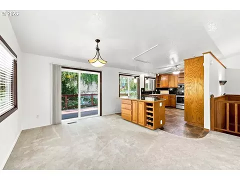 Living - 3691 NE 4th St, Gresham, OR 97030 photo 2 of 4