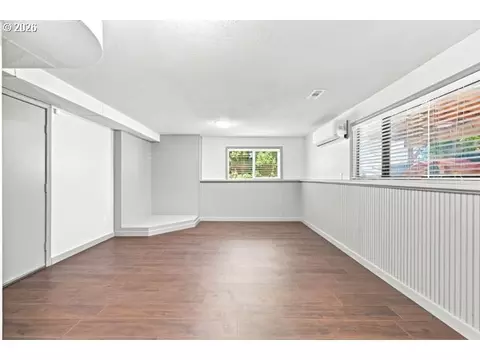 Living - 3691 NE 4th St, Gresham, OR 97030 photo 3 of 4