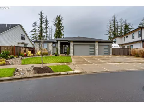 1910 John Day Dr, Eugene, OR 97408