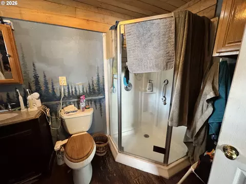 Bath - 680 1st Ave, Powers, OR 97466 photo 2 of 3