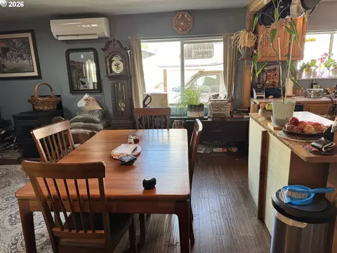 Dining - 680 1st Ave, Powers, OR 97466 photo 1 of 2