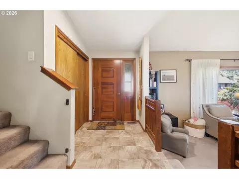 Entry Way - 1910 SW 3rd Dr, Gresham, OR 97080 photo 1 of 1