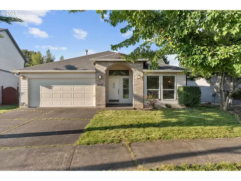 1545 NE Gertz Rd, Portland, OR 97211