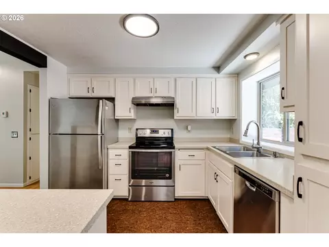 Kitchen - 2337 Willona Park, Eugene, OR 97408 photo 1 of 4