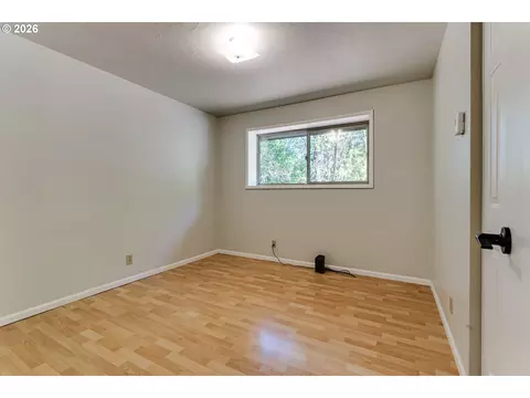 Bedroom - 2337 Willona Park, Eugene, OR 97408 photo 6 of 8
