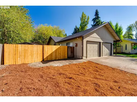 Exterior - 2337 Willona Park, Eugene, OR 97408 photo 8 of 8