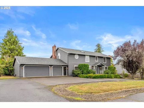 Exterior - 2607 SW Pleasant View Dr, Gresham, OR 97080 photo 4 of 16