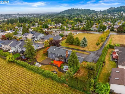View/Area - 2607 SW Pleasant View Dr, Gresham, OR 97080 photo 6 of 8