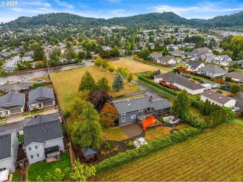 View/Area - 2607 SW Pleasant View Dr, Gresham, OR 97080 photo 5 of 8